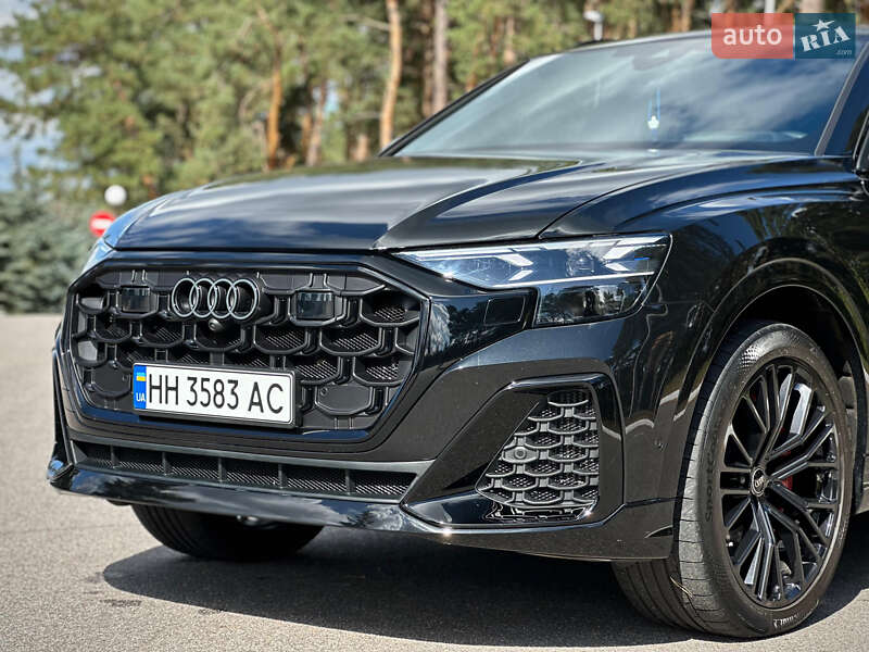 Внедорожник / Кроссовер Audi SQ8 2025 в Киеве