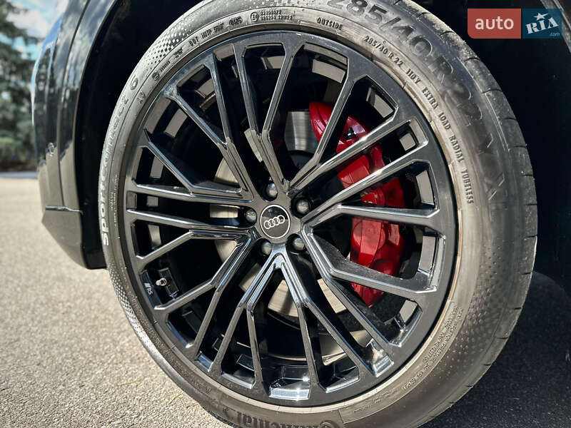 Внедорожник / Кроссовер Audi SQ8 2025 в Киеве