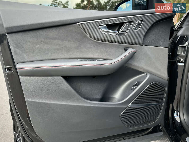 Внедорожник / Кроссовер Audi SQ8 2025 в Киеве