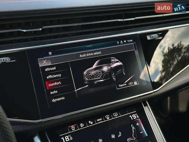 Внедорожник / Кроссовер Audi SQ8 2025 в Киеве