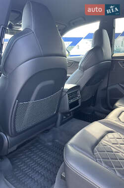 Внедорожник / Кроссовер Audi SQ8 2021 в 