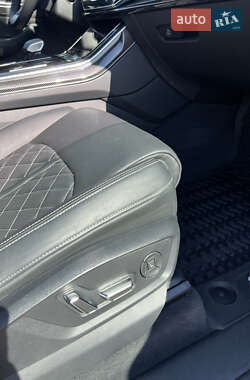 Внедорожник / Кроссовер Audi SQ8 2021 в 