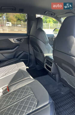 Внедорожник / Кроссовер Audi SQ8 2021 в 