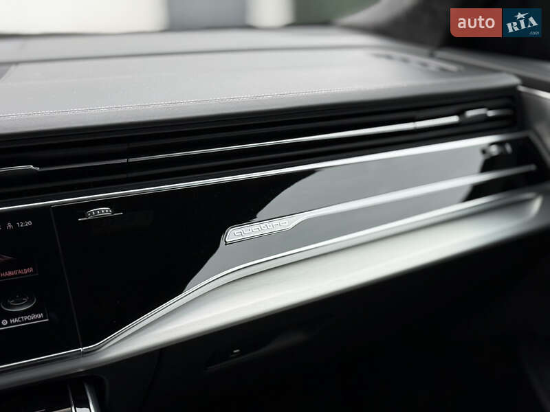 Внедорожник / Кроссовер Audi SQ8 2021 в Киеве