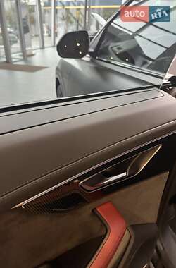 Внедорожник / Кроссовер Audi SQ8 2021 в 