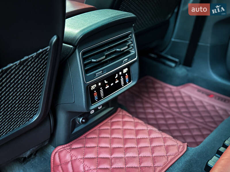 Внедорожник / Кроссовер Audi SQ8 2021 в Львове