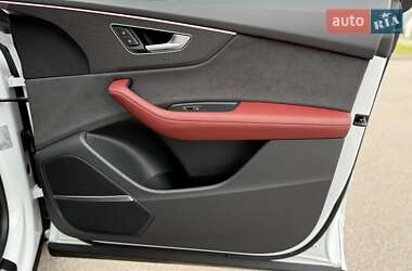 Внедорожник / Кроссовер Audi SQ8 2024 в 