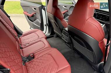 Внедорожник / Кроссовер Audi SQ8 2024 в 
