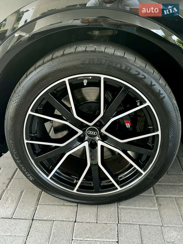 Позашляховик / Кросовер Audi SQ8 2021 в Дніпрі
