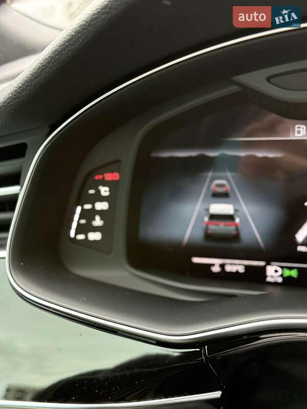 Внедорожник / Кроссовер Audi SQ8 2025 в Киеве