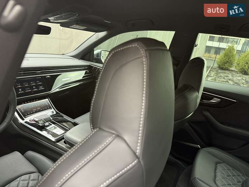 Внедорожник / Кроссовер Audi SQ8 2025 в Киеве