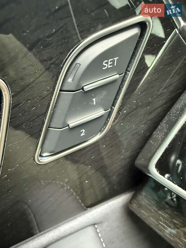 Внедорожник / Кроссовер Audi SQ8 2025 в Киеве