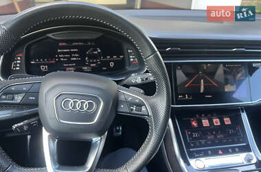Внедорожник / Кроссовер Audi SQ8 2020 в 