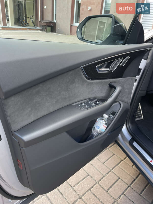 Внедорожник / Кроссовер Audi SQ8 2021 в Киеве