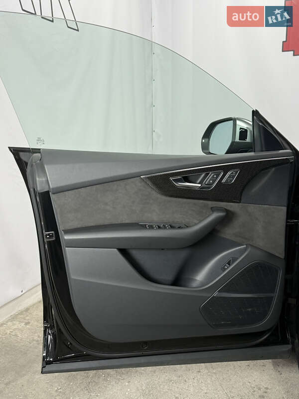 Позашляховик / Кросовер Audi SQ8 2021 в Одесі