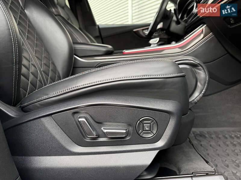 Позашляховик / Кросовер Audi SQ8 2019 в Рівному фото 36 Позашляховик / Кросовер Audi SQ8 2019 в Рівному