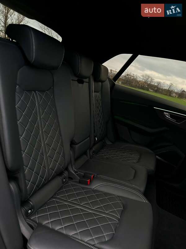 Внедорожник / Кроссовер Audi SQ8 2024 в Киеве