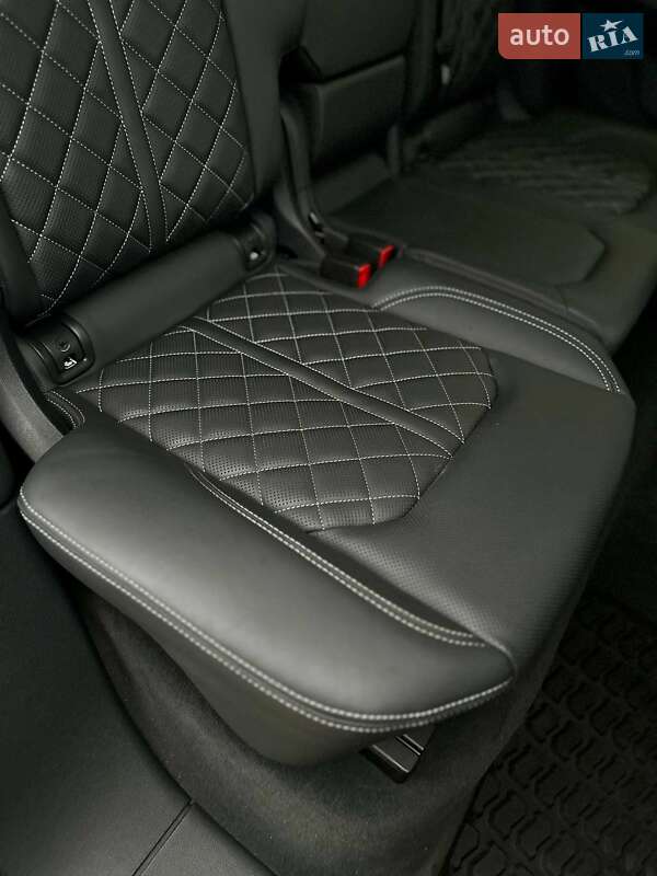 Внедорожник / Кроссовер Audi SQ8 2024 в Киеве