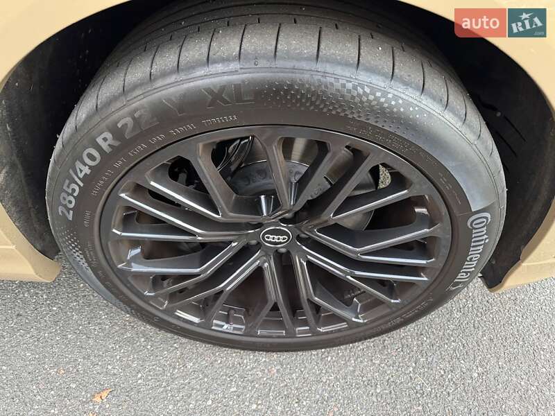 Позашляховик / Кросовер Audi SQ8 2024 в Києві