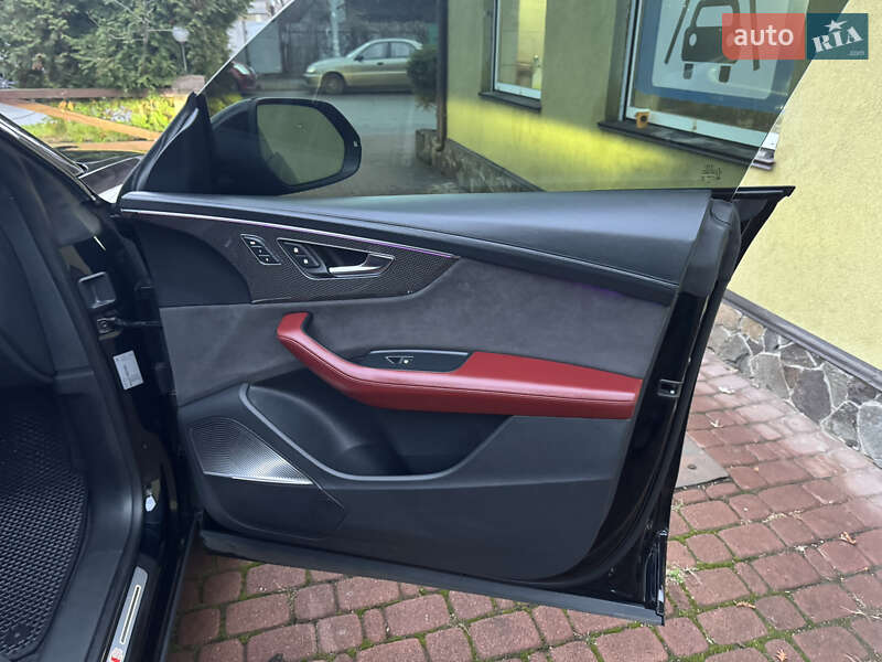 Внедорожник / Кроссовер Audi SQ8 2020 в Киеве