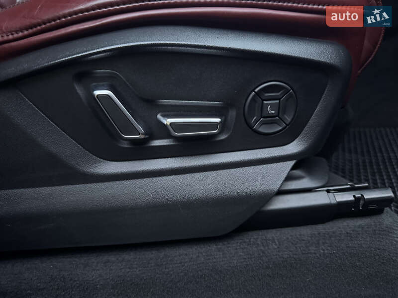 Внедорожник / Кроссовер Audi SQ8 2020 в Киеве