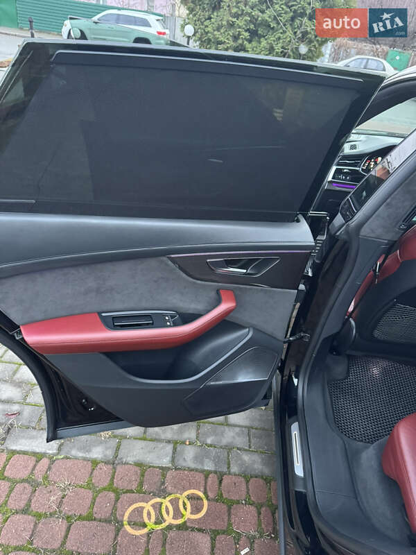 Внедорожник / Кроссовер Audi SQ8 2020 в Киеве