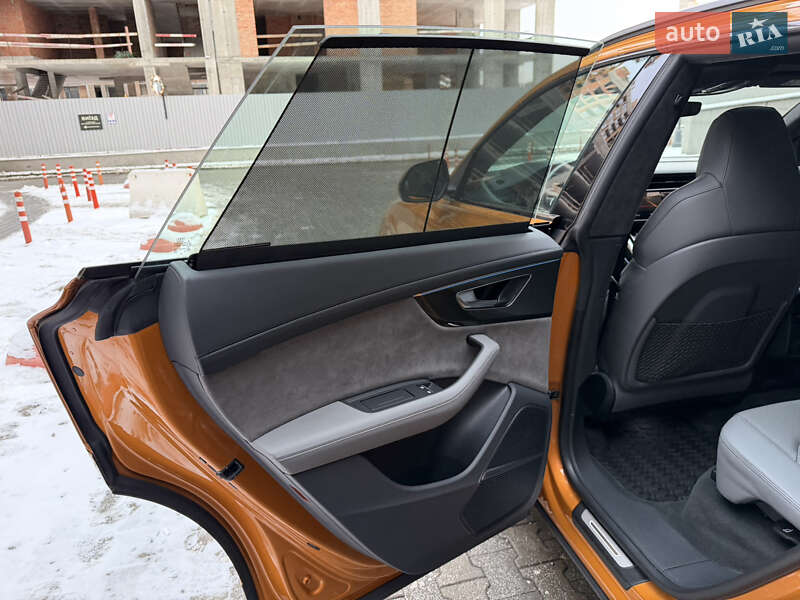 Внедорожник / Кроссовер Audi SQ8 2021 в Киеве