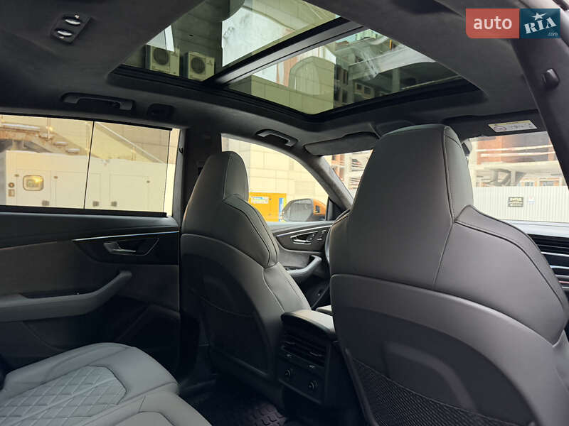 Внедорожник / Кроссовер Audi SQ8 2021 в Киеве