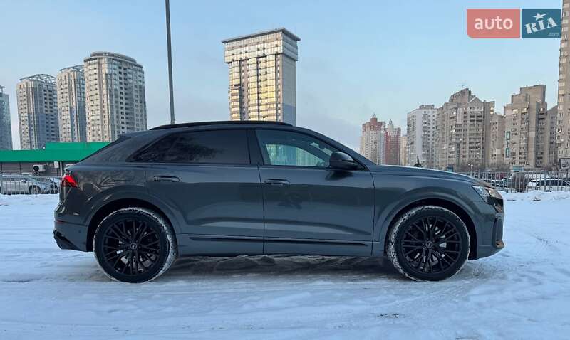 Внедорожник / Кроссовер Audi SQ8 2024 в Киеве