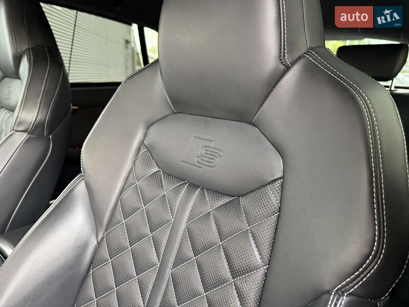 Внедорожник / Кроссовер Audi SQ8 2019 в Ровно