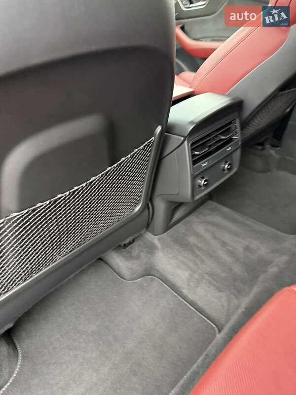 Внедорожник / Кроссовер Audi SQ8 2021 в Киеве