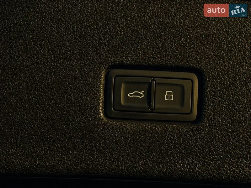 Внедорожник / Кроссовер Audi SQ8 2019 в Хмельницком