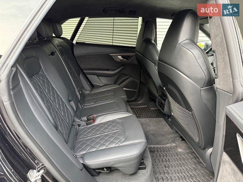 Внедорожник / Кроссовер Audi SQ8 2019 в Ровно