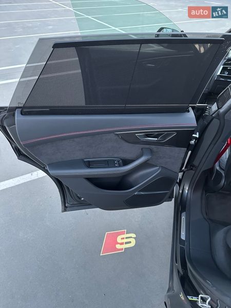 Позашляховик / Кросовер Audi SQ8 2020 в Києві