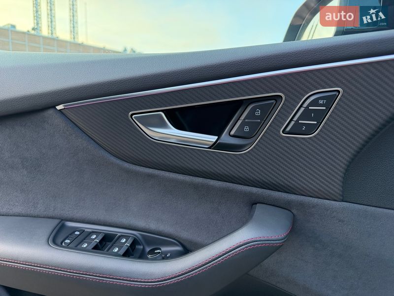 Внедорожник / Кроссовер Audi SQ8 2024 в Киеве