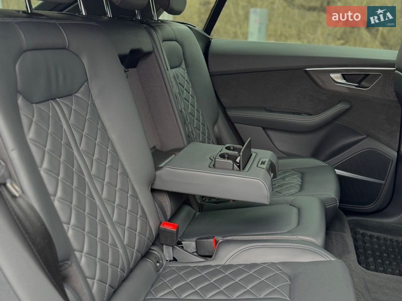 Внедорожник / Кроссовер Audi SQ8 2022 в Днепре