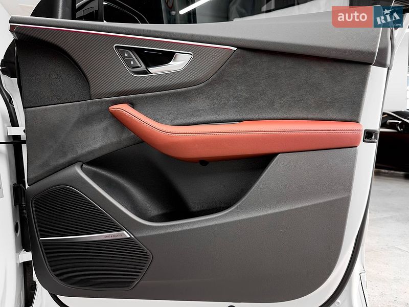 Внедорожник / Кроссовер Audi SQ8 2024 в Киеве