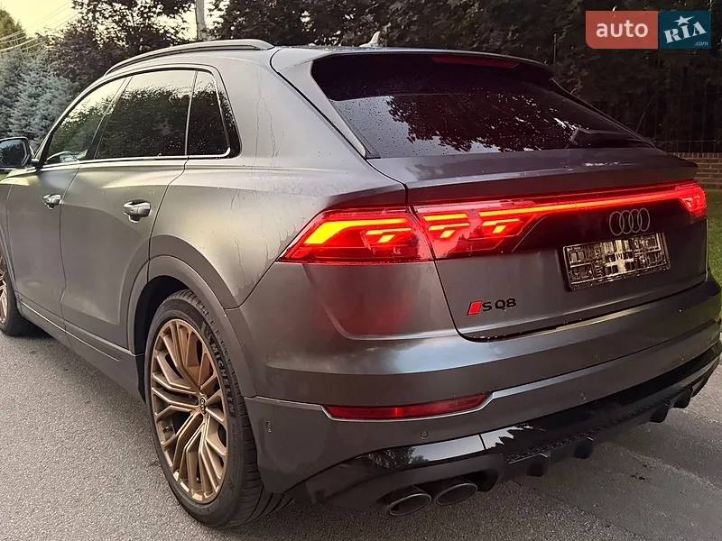 Audi SQ8 2023