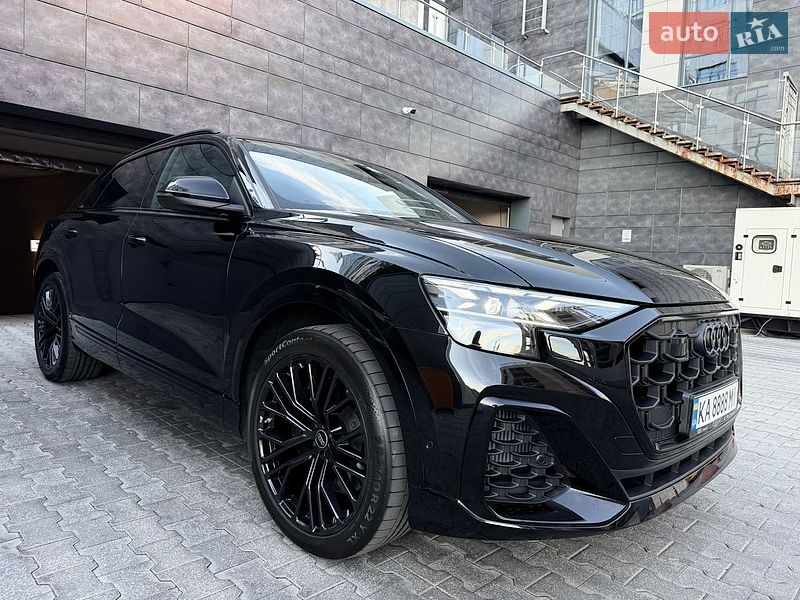 Внедорожник / Кроссовер Audi SQ8 2025 в Киеве