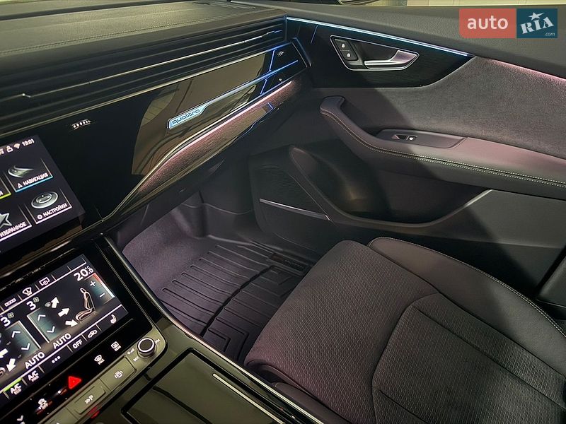 Внедорожник / Кроссовер Audi SQ8 2025 в Киеве