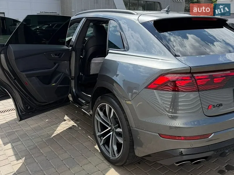 Audi SQ8