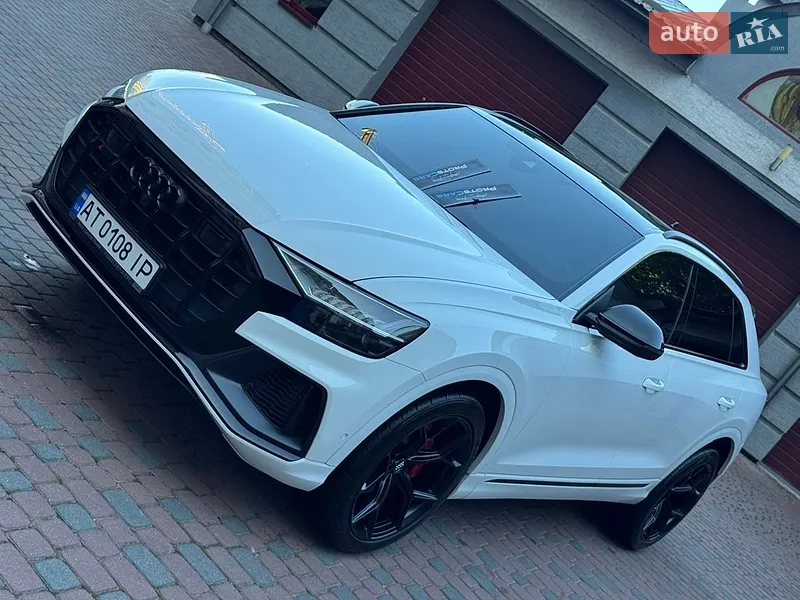 Audi SQ8