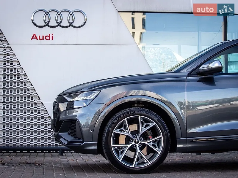 Audi SQ8