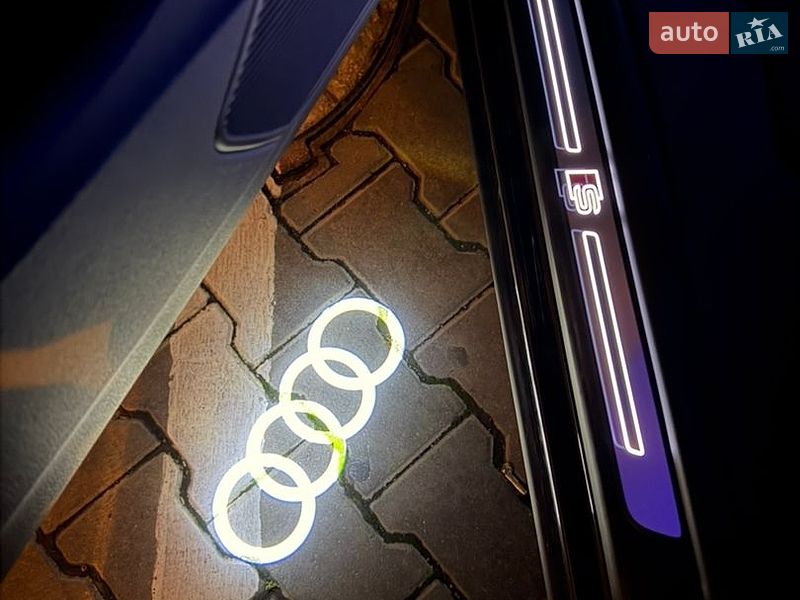 Внедорожник / Кроссовер Audi SQ8 2020 в Одессе