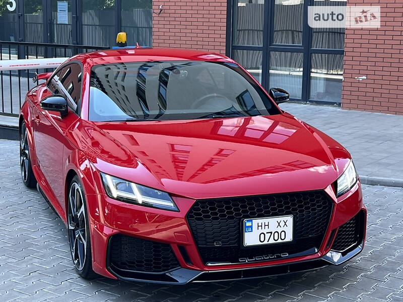 Купе Audi TT RS 2019 в 
