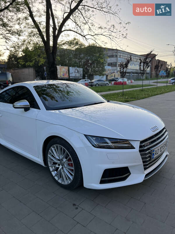 Купе Audi TT S 2016 в Ужгороде