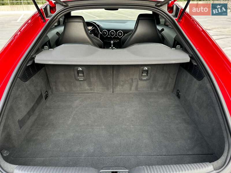 Купе Audi TT S 2016 в Киеве фото 41 Купе Audi TT S 2016 в Киеве