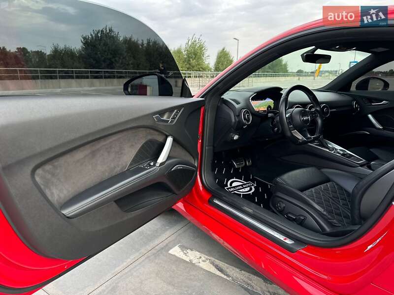 Купе Audi TT S 2016 в Киеве фото 58 Купе Audi TT S 2016 в Киеве