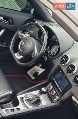 Купе Audi TT S 2012 в 