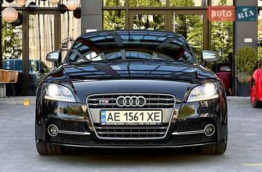 Купе Audi TT S 2012 в 